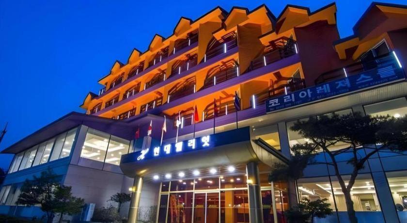 Hyundai Elliot Hotel And Resort Пхёнчхан Экстерьер фото